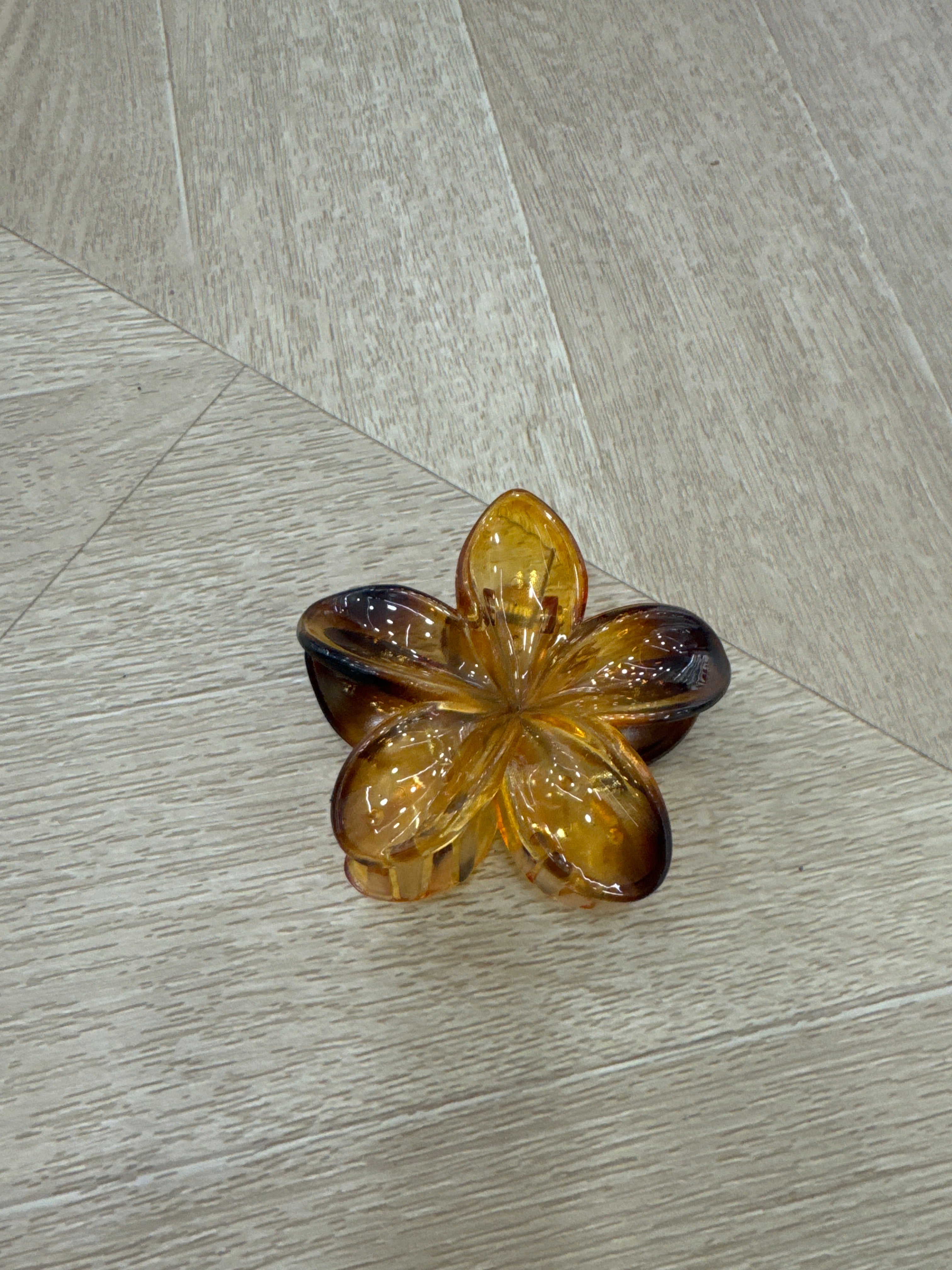 Molletta a fiore marrone