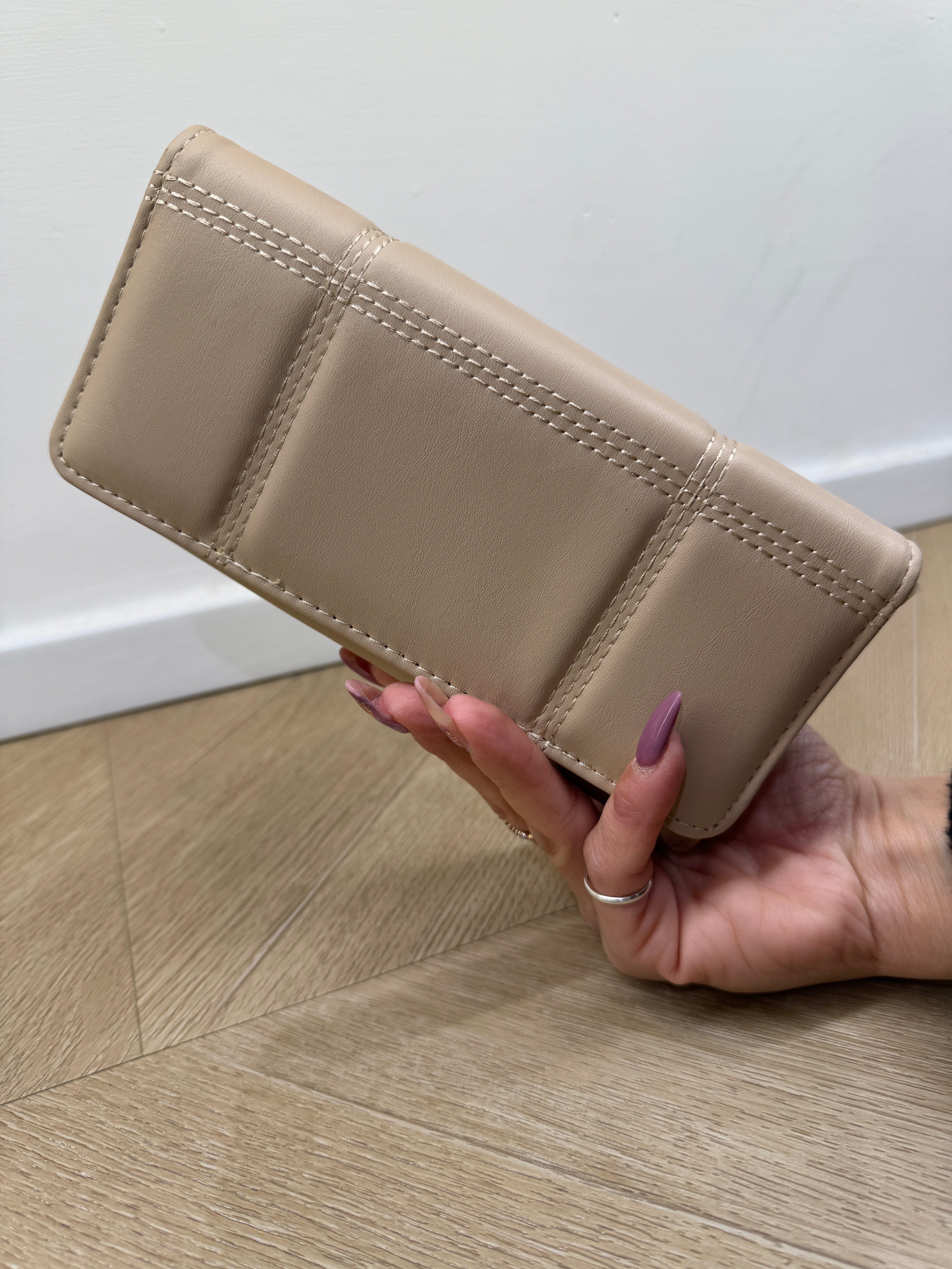 Portafoglio grande Hedison beige