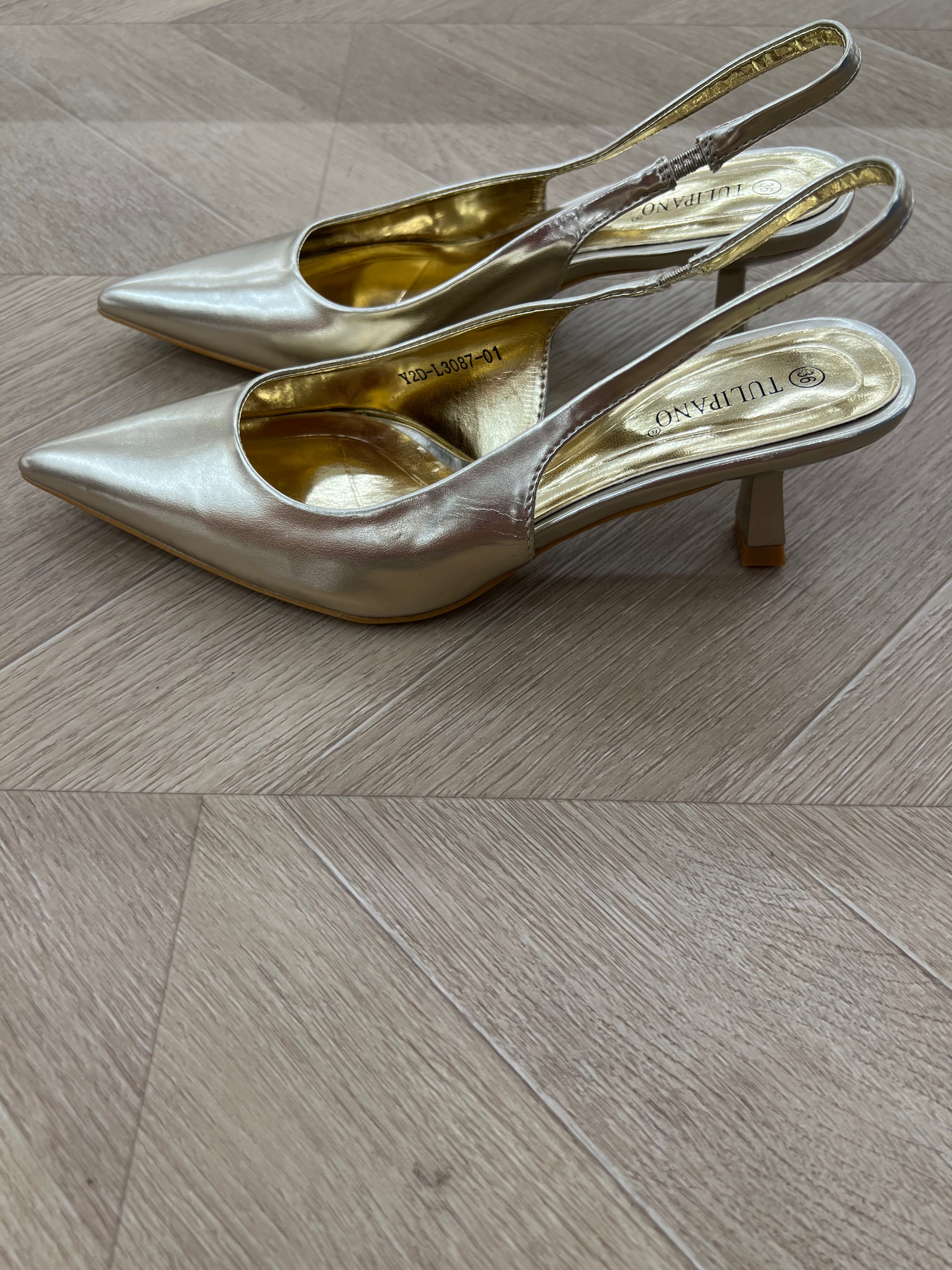 Décolleté con tacco basso oro