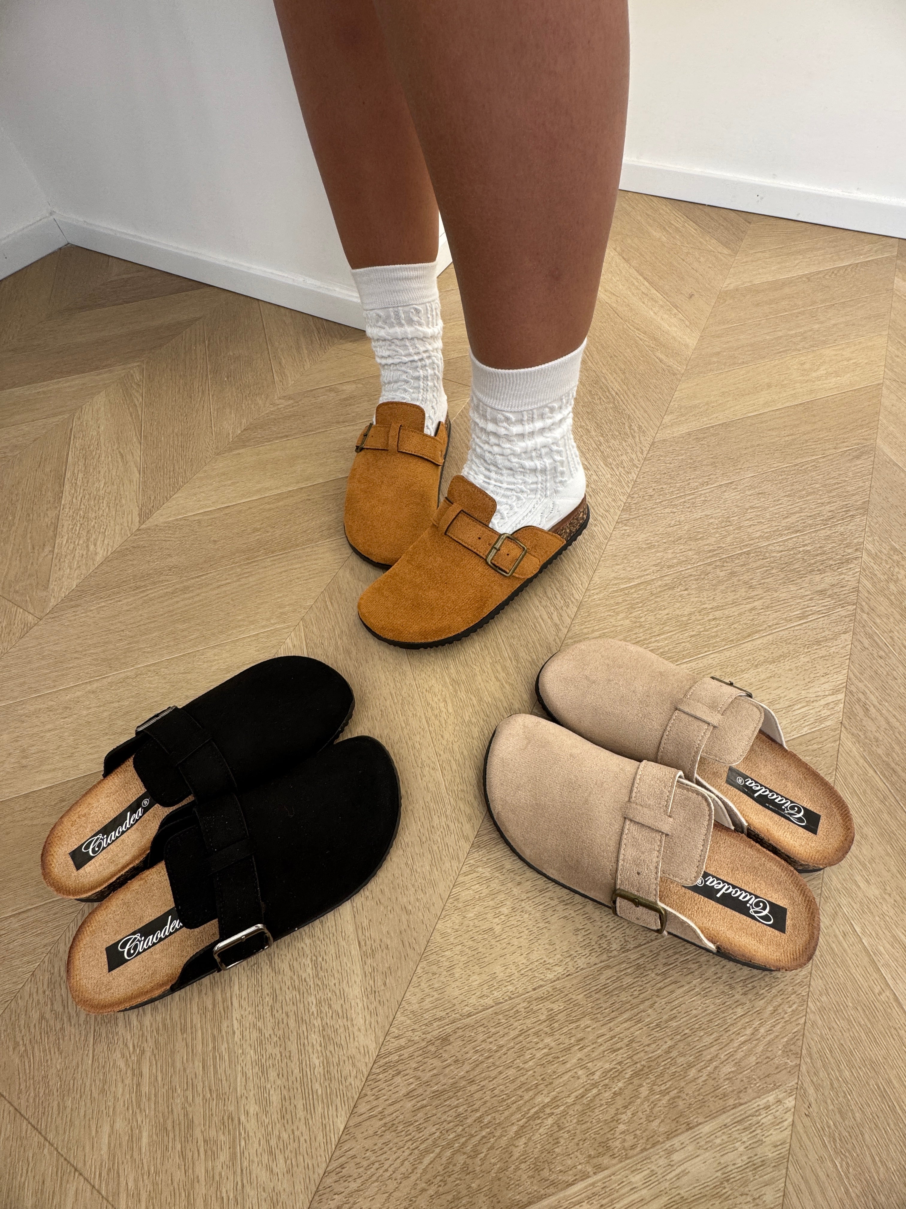 Ciabatta India beige con fibbia