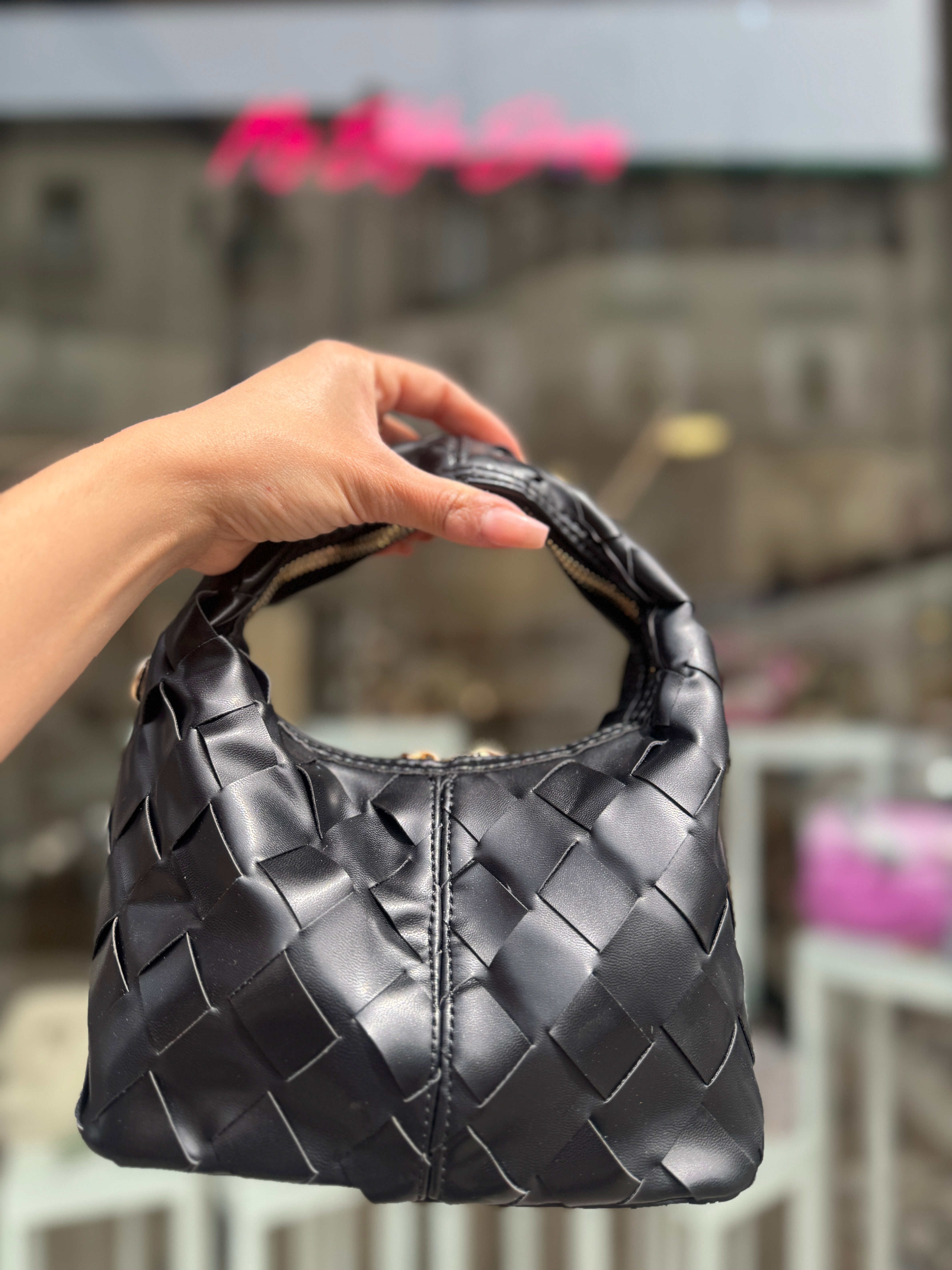 Borsetta intrecciata nera