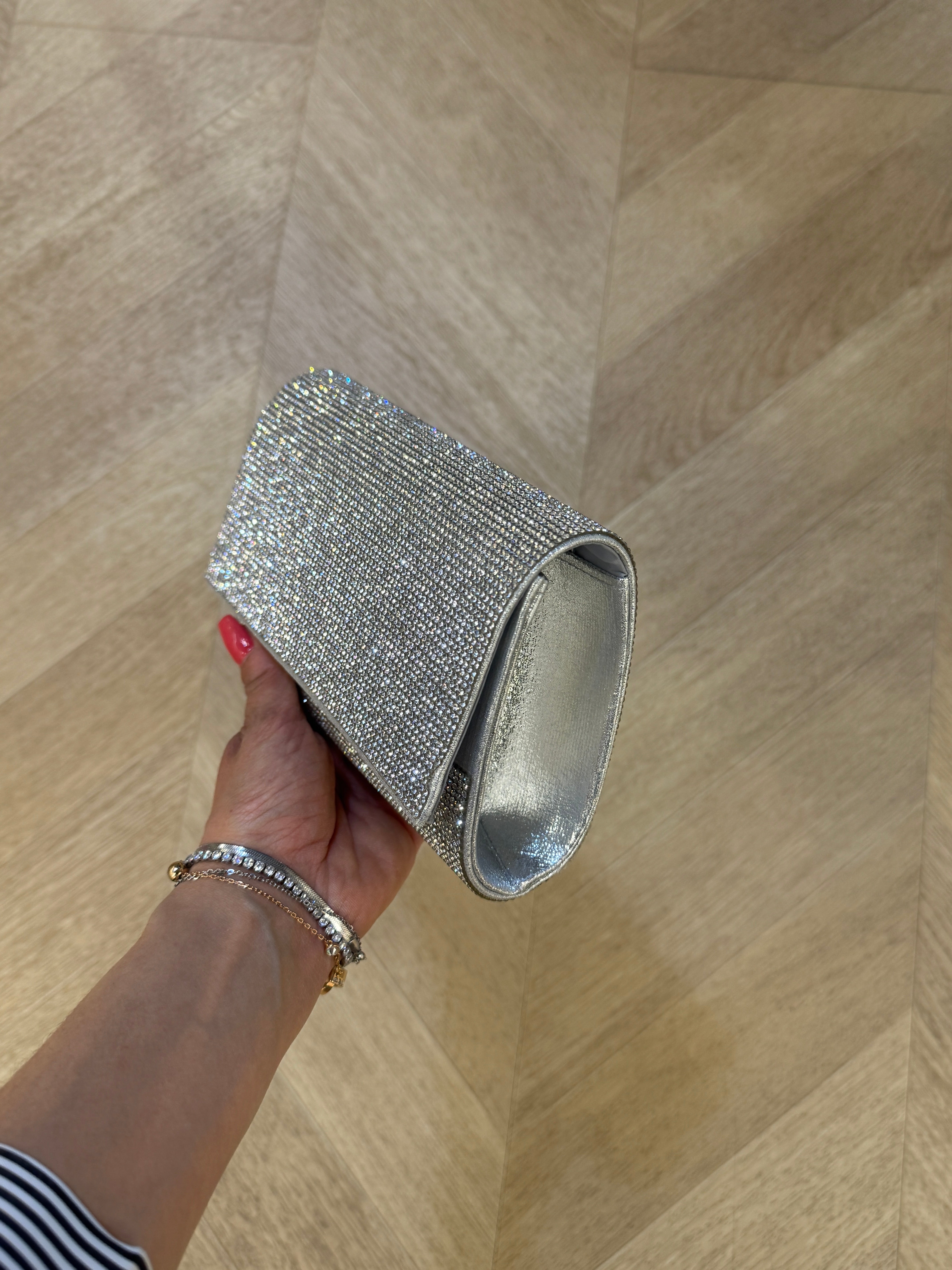 Pochette Lisa con micro cristalli argento