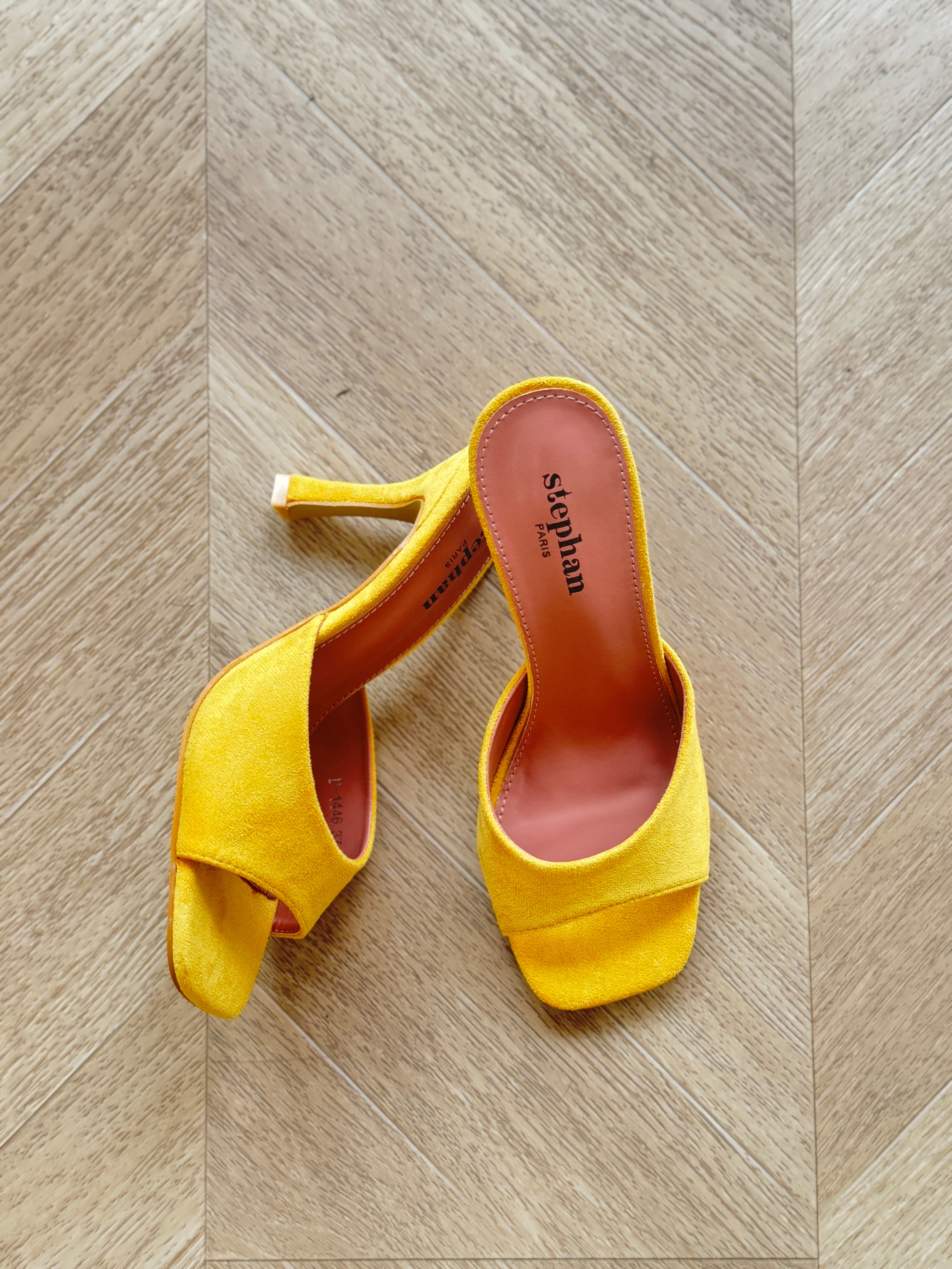 Sabot Paris in camoscio gialla