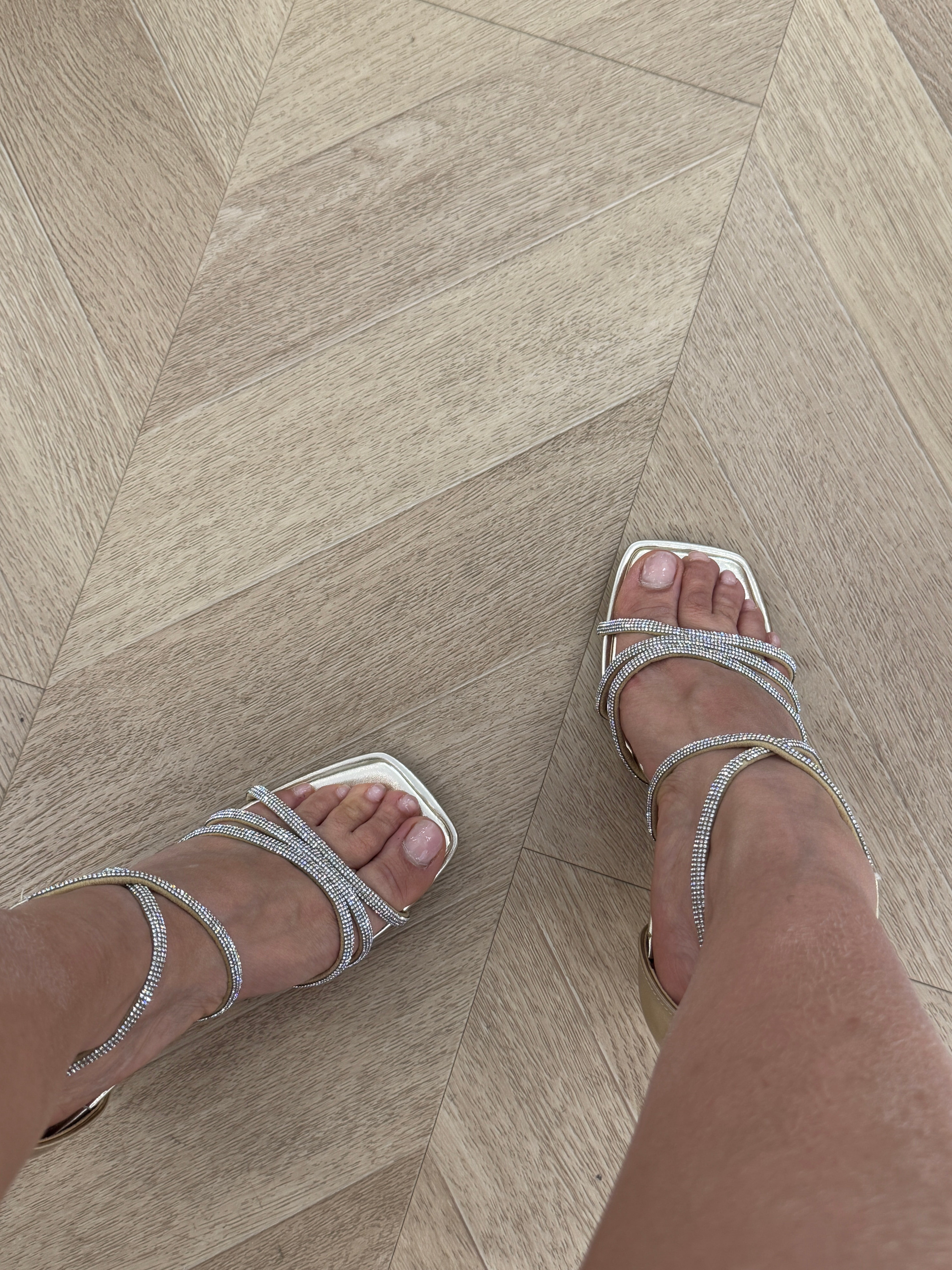 Sandalo Aisha con strass oro