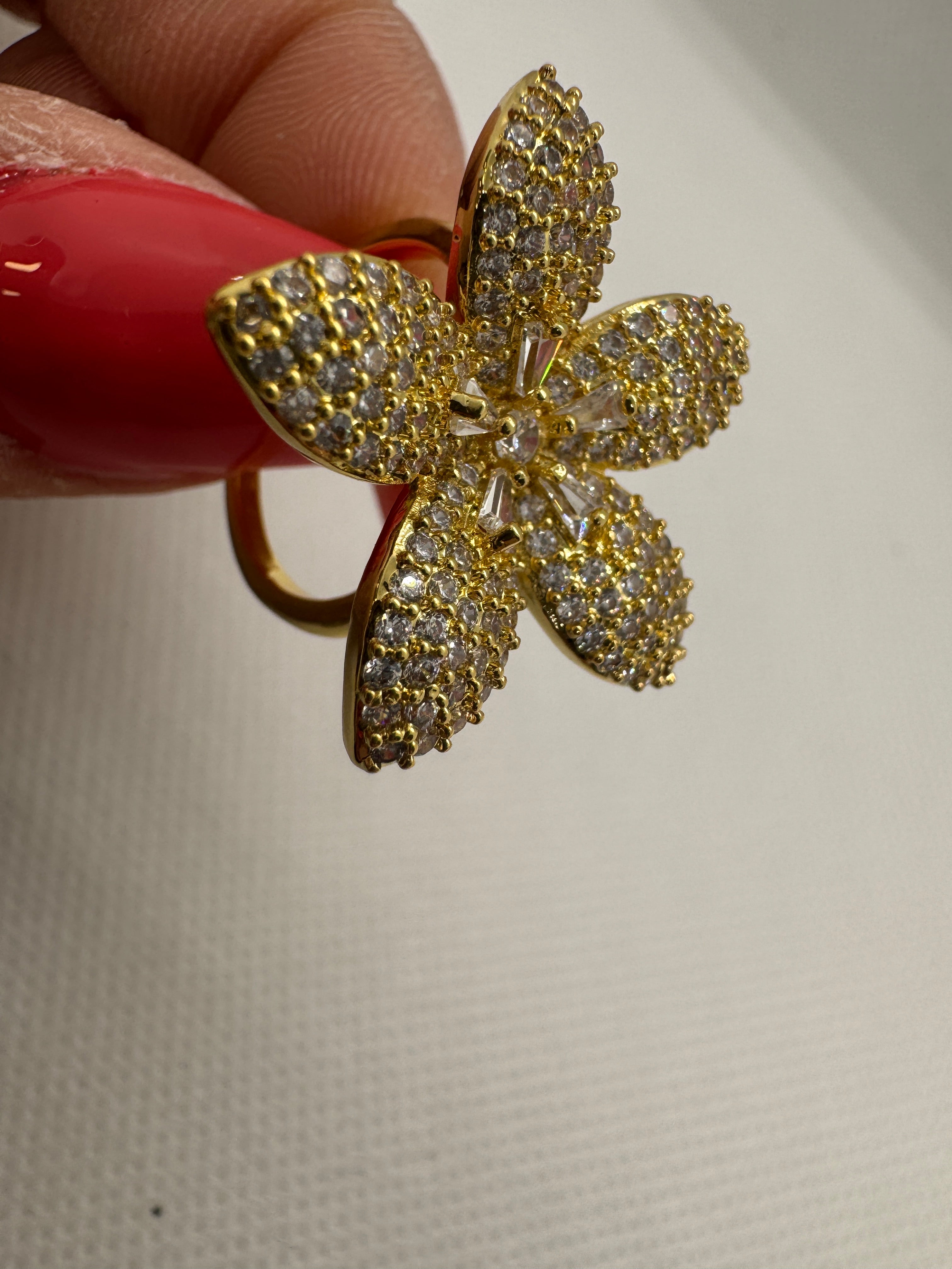 Anello con fiore grande oro