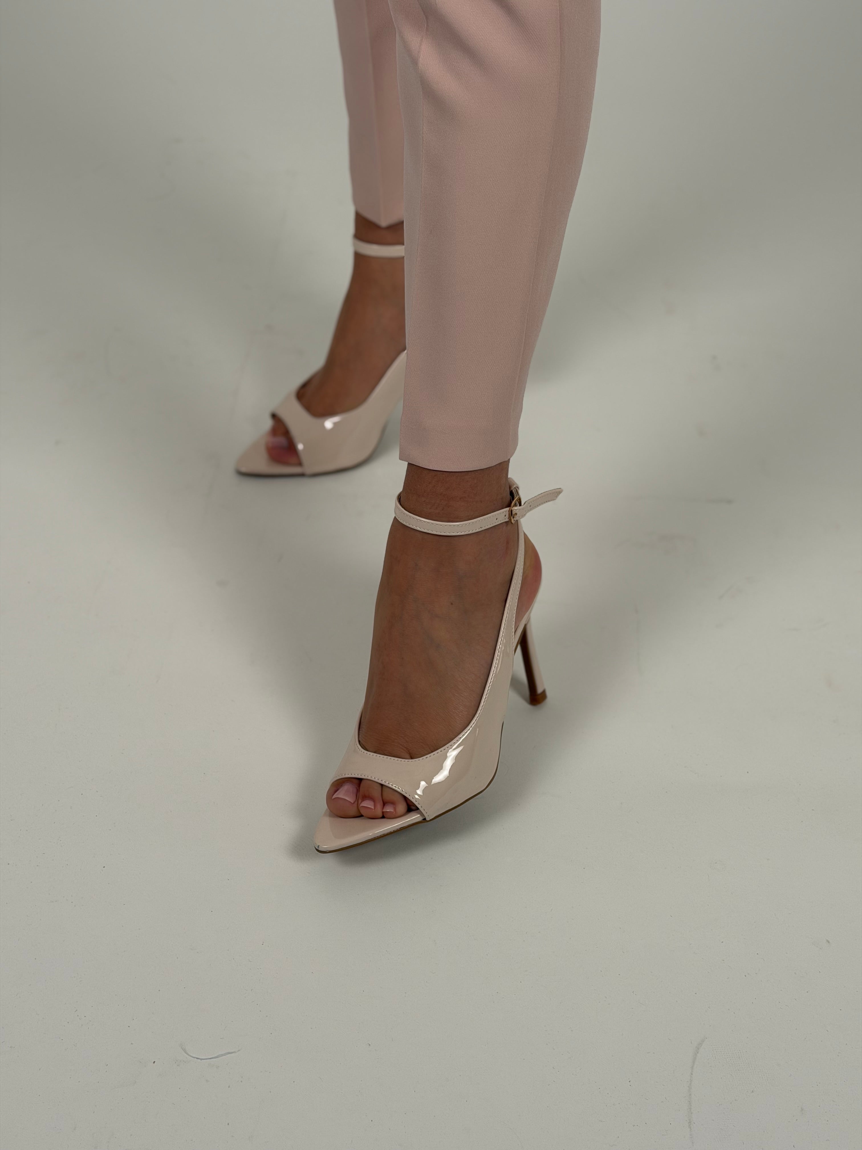 Sandalo Irene beige in vernice