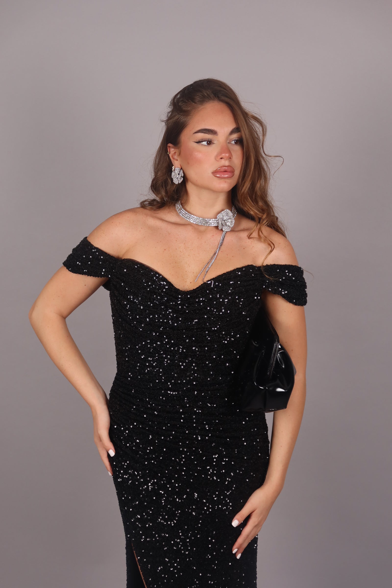 Girocollo con fiore e strass argento