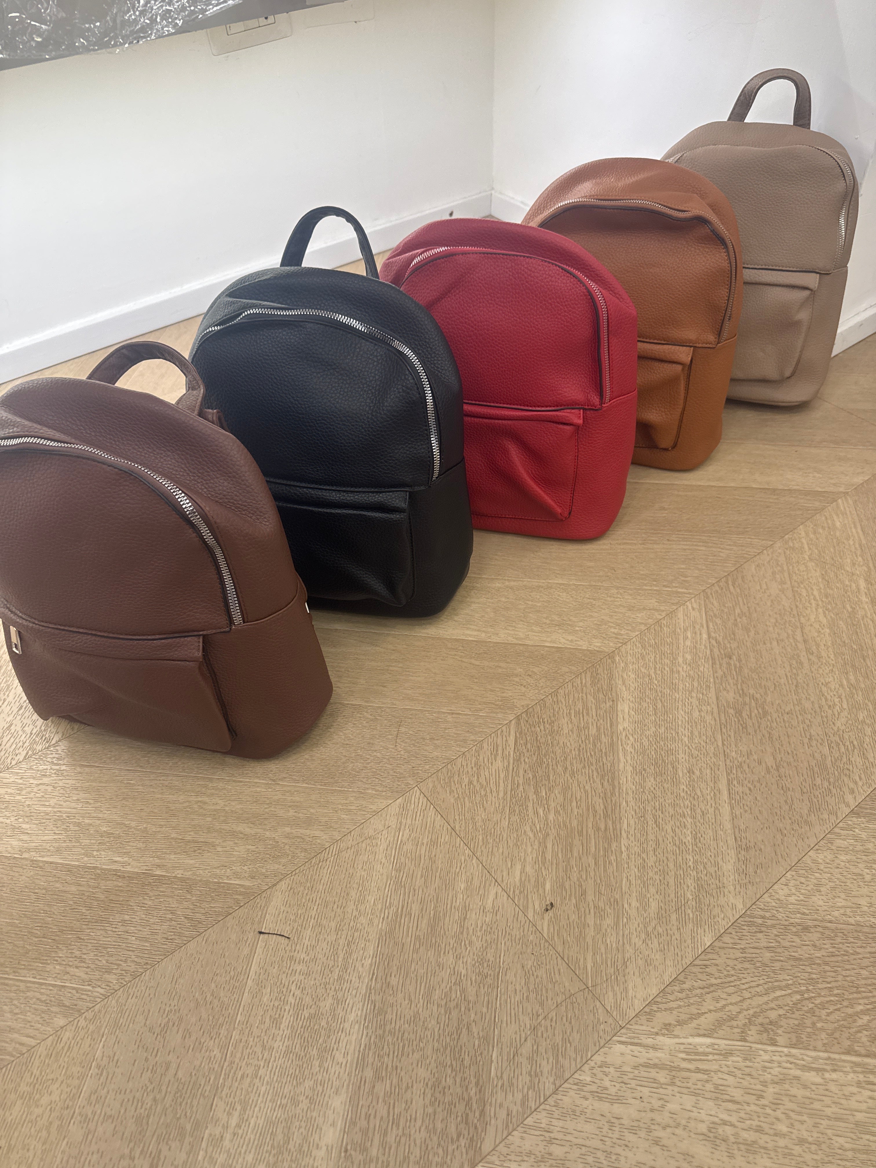 Zaino in ecopelle  più colori