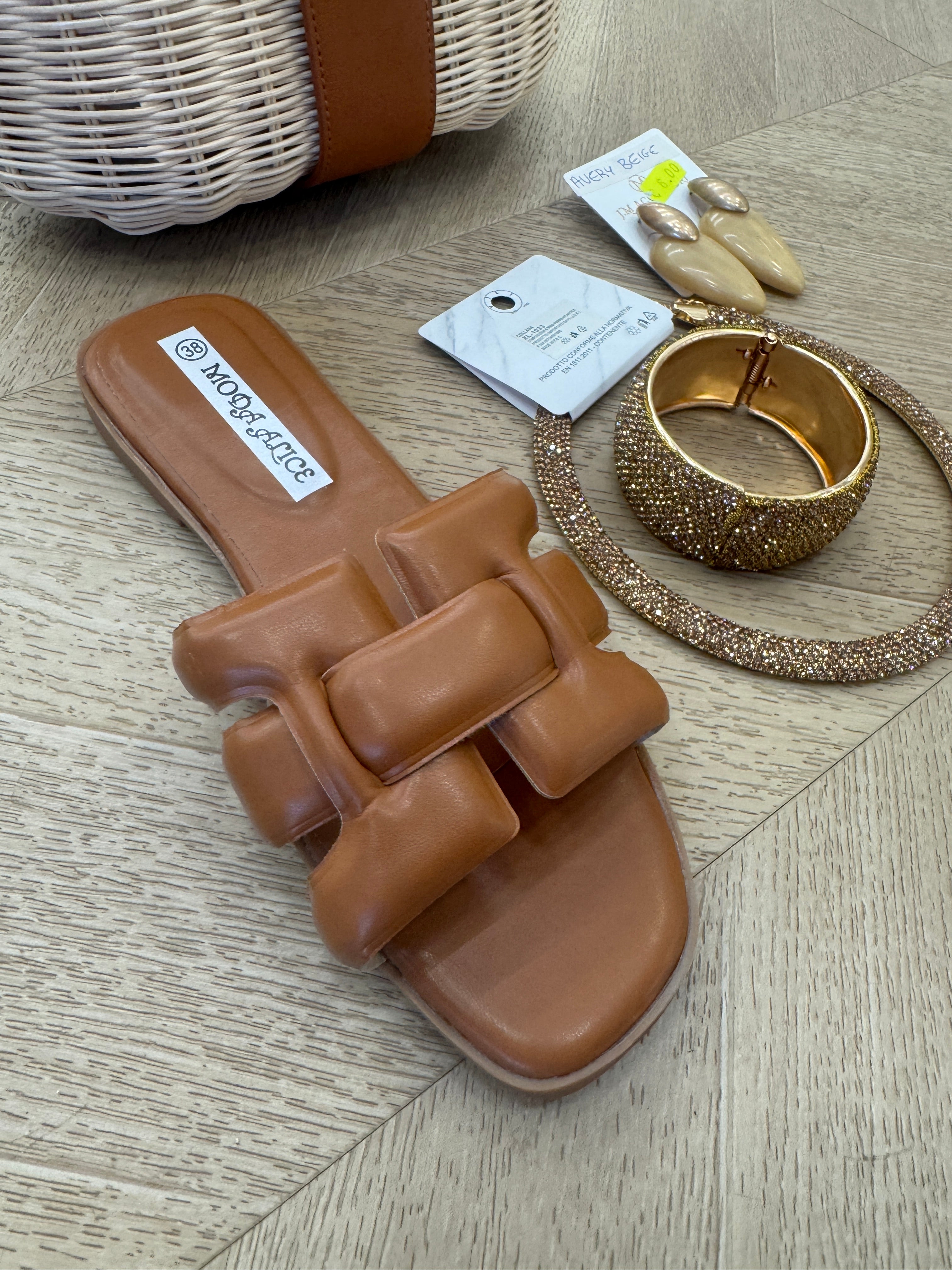 Ciabby Miranda Camel