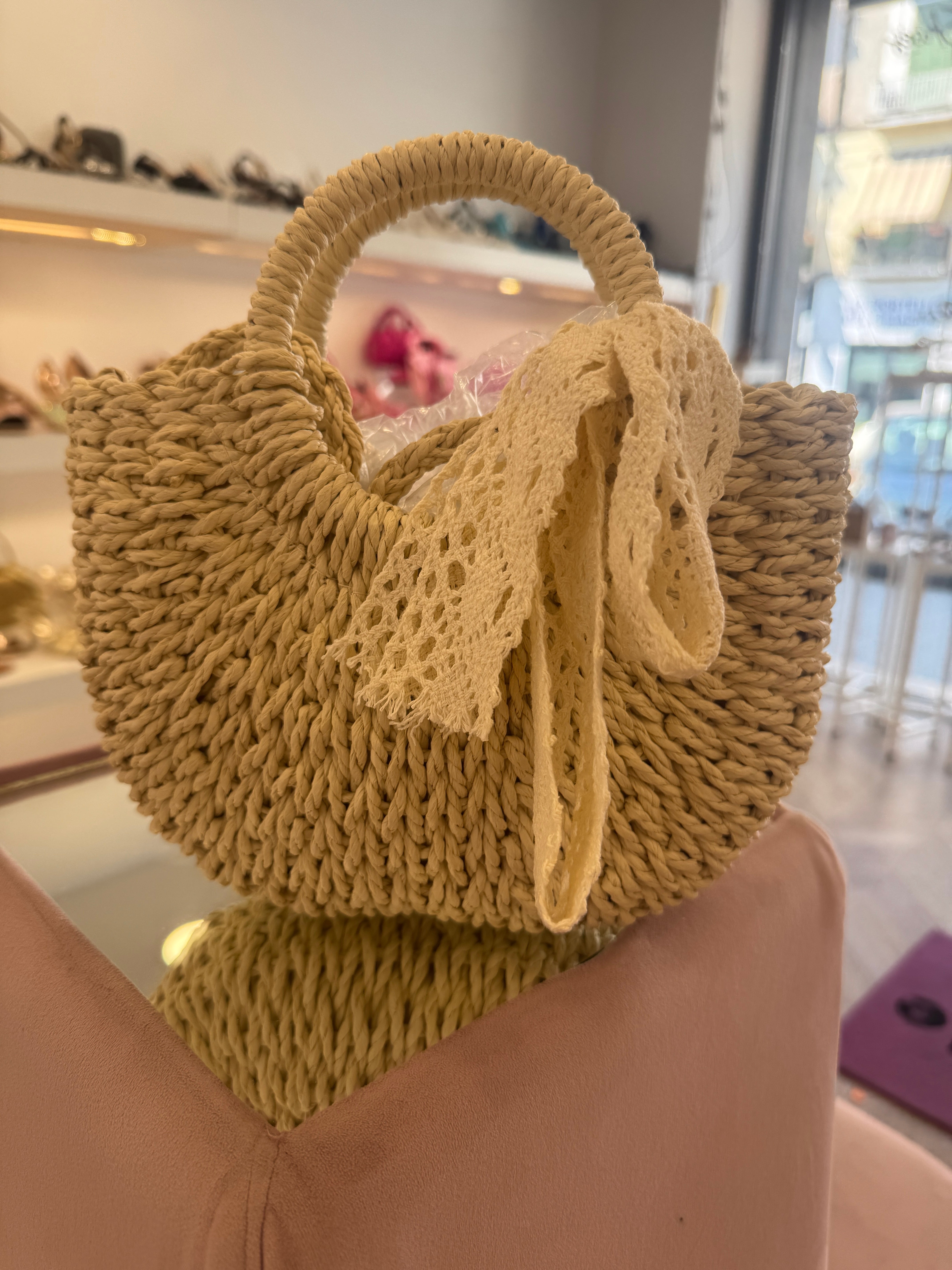 Borsa in paglia con fiocco
