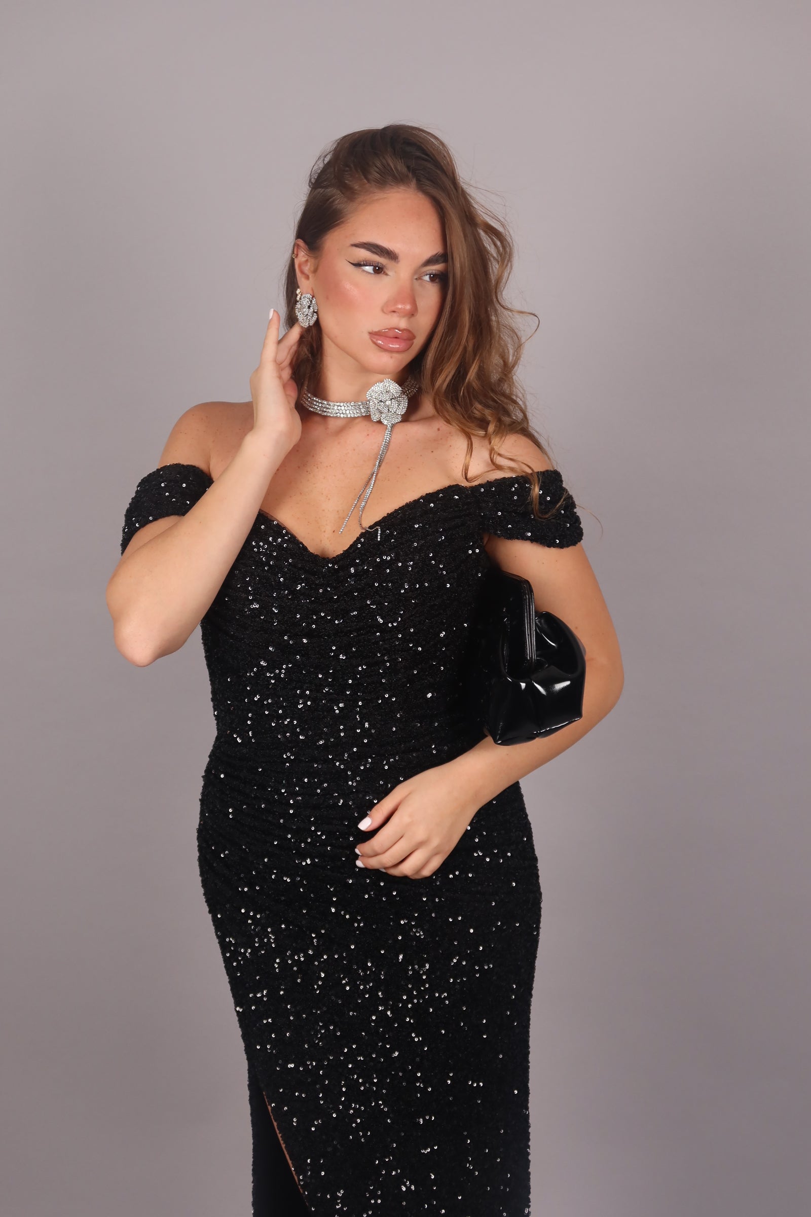 Girocollo con fiore e strass argento