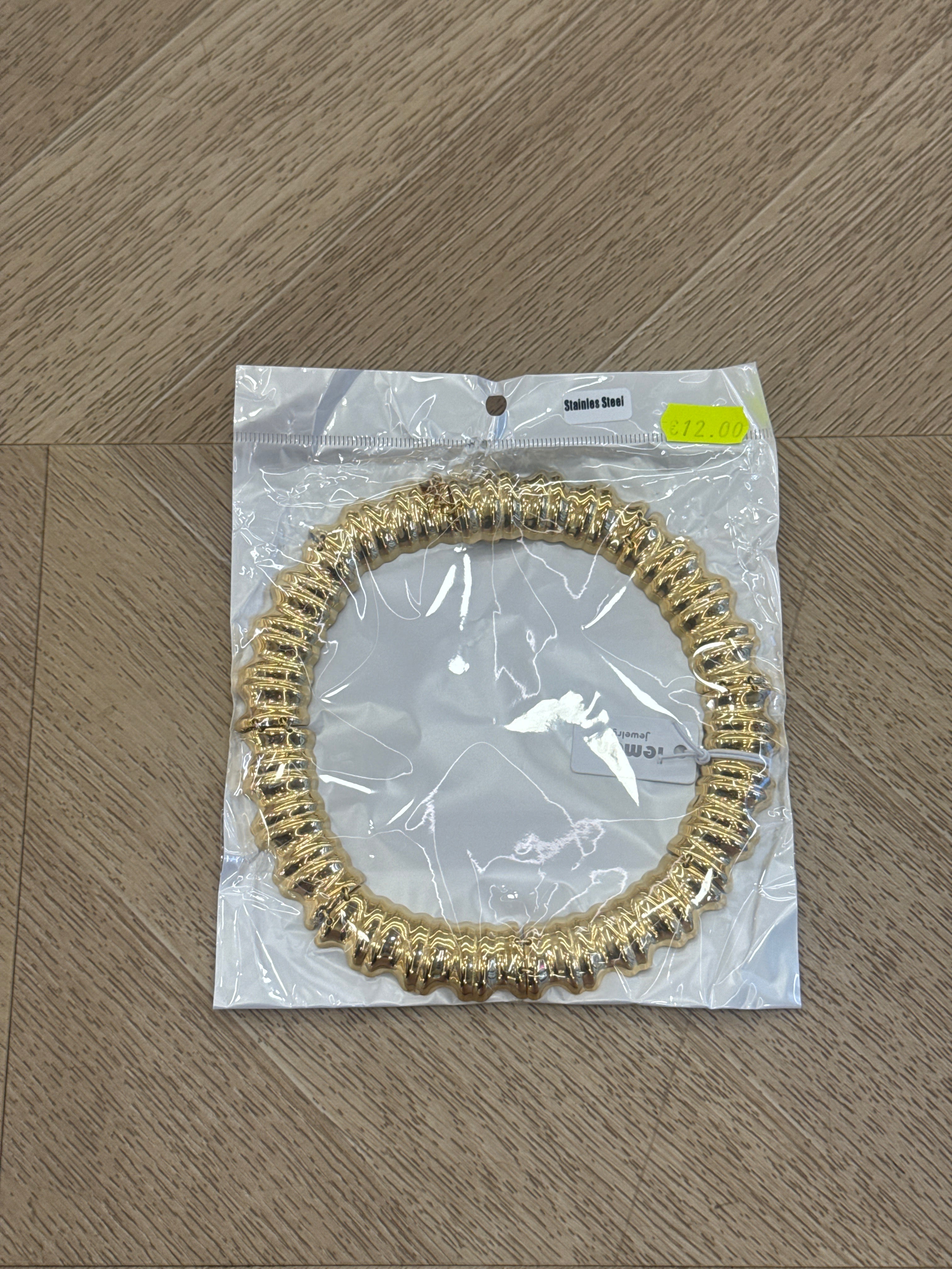 Girocollo rigido gold