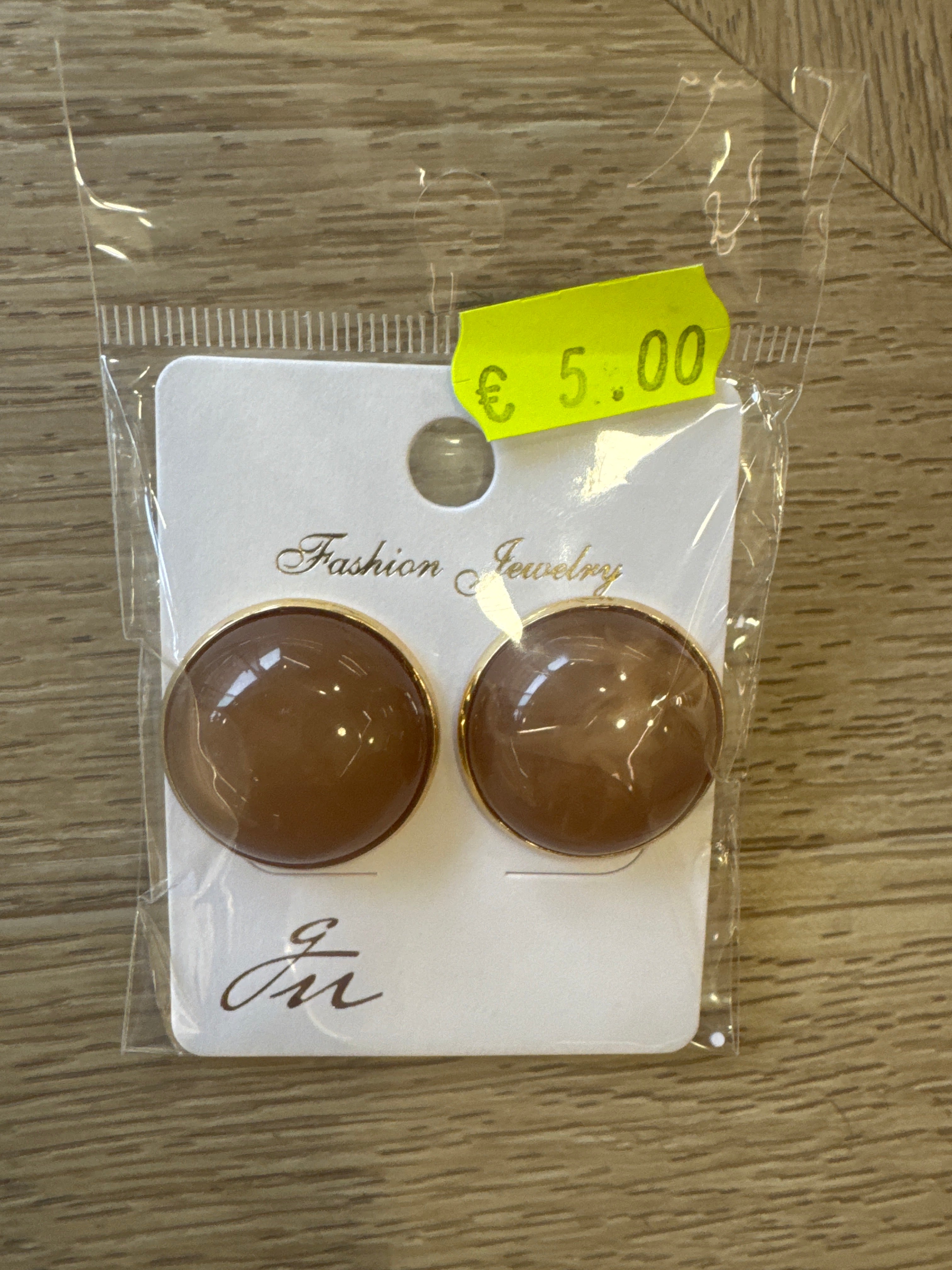 Orecchini a lobo beige