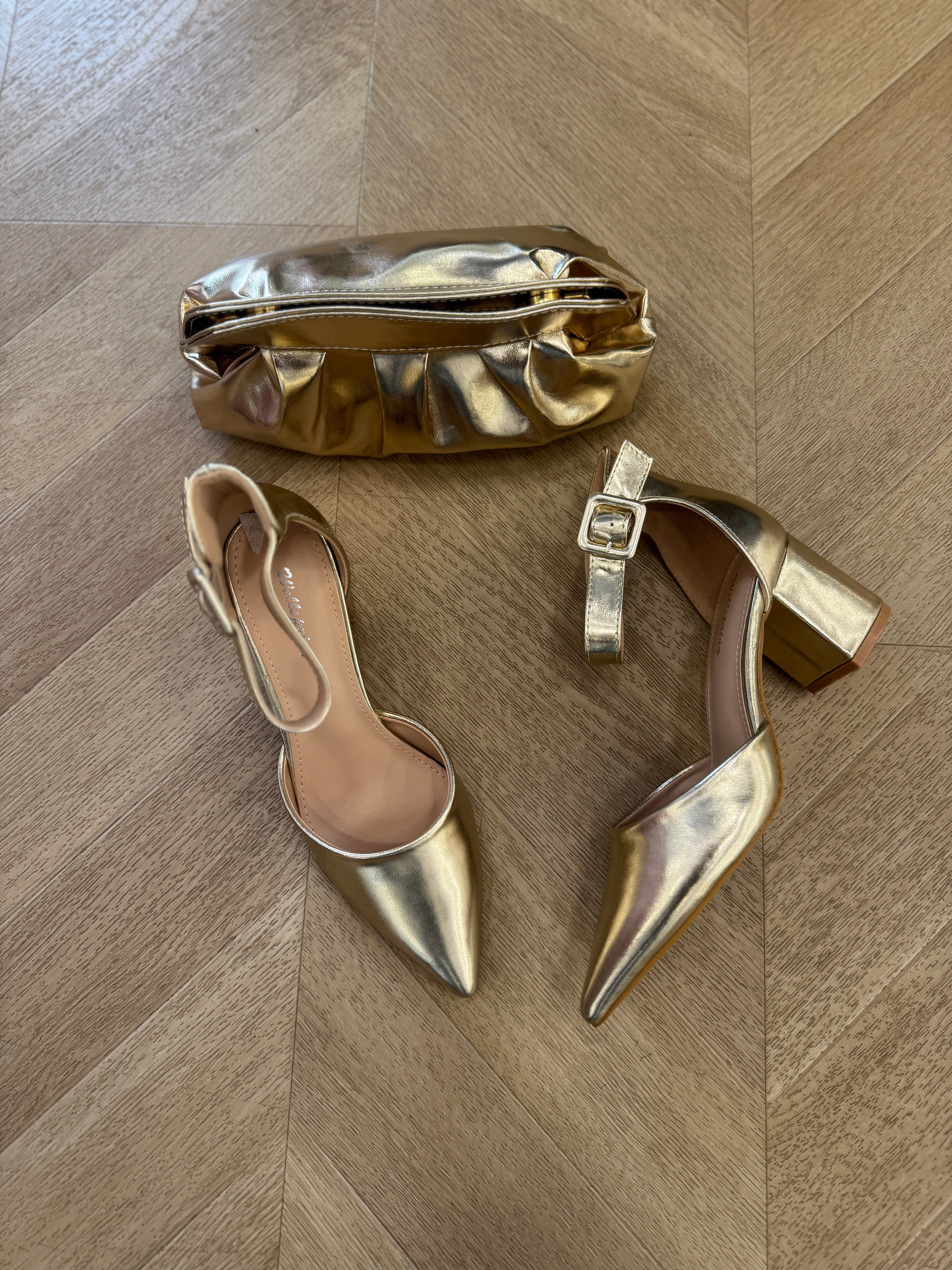 Décolleté Henry tacco quadrato gold