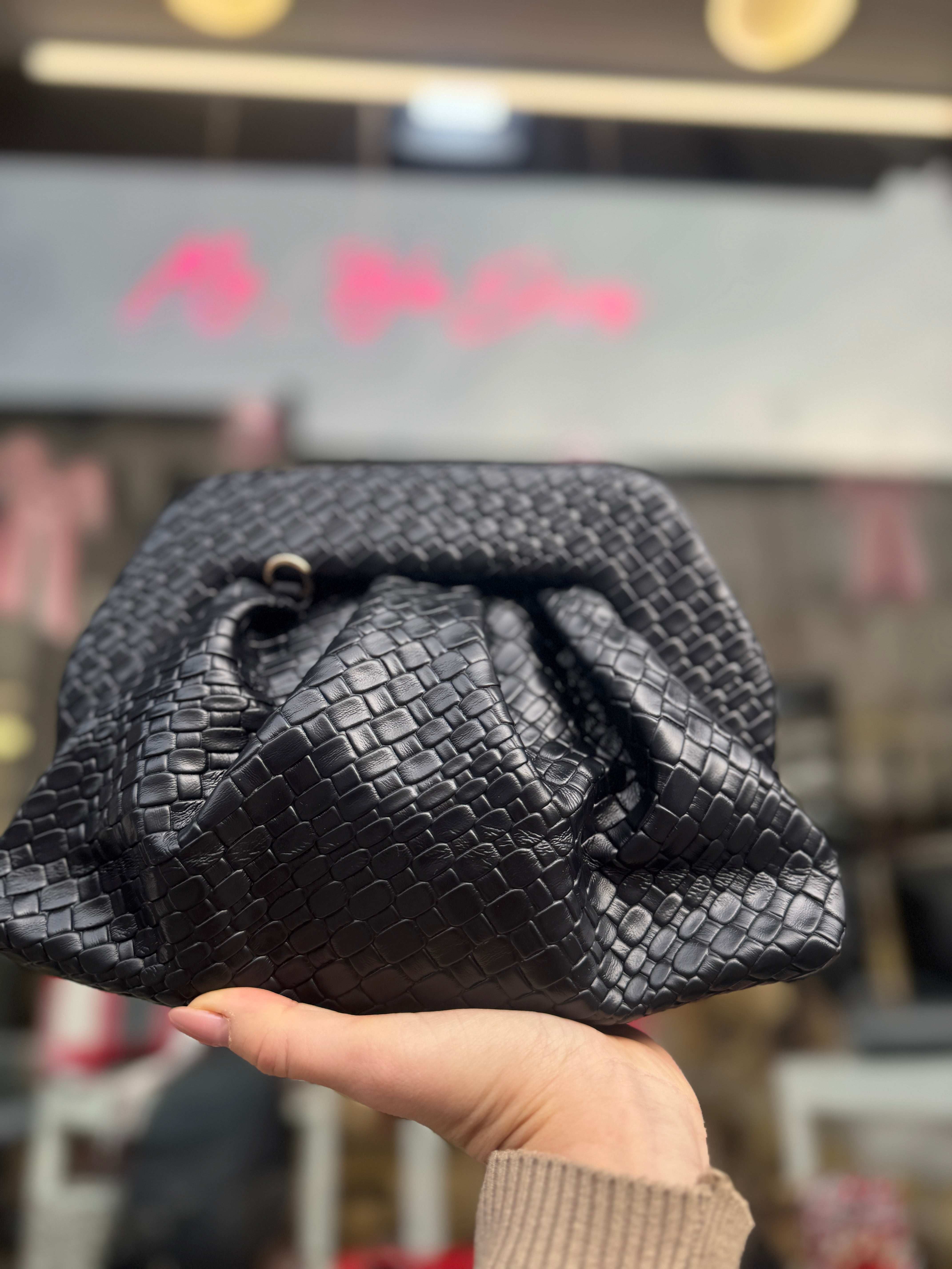 Pochette pouch nera in pelle