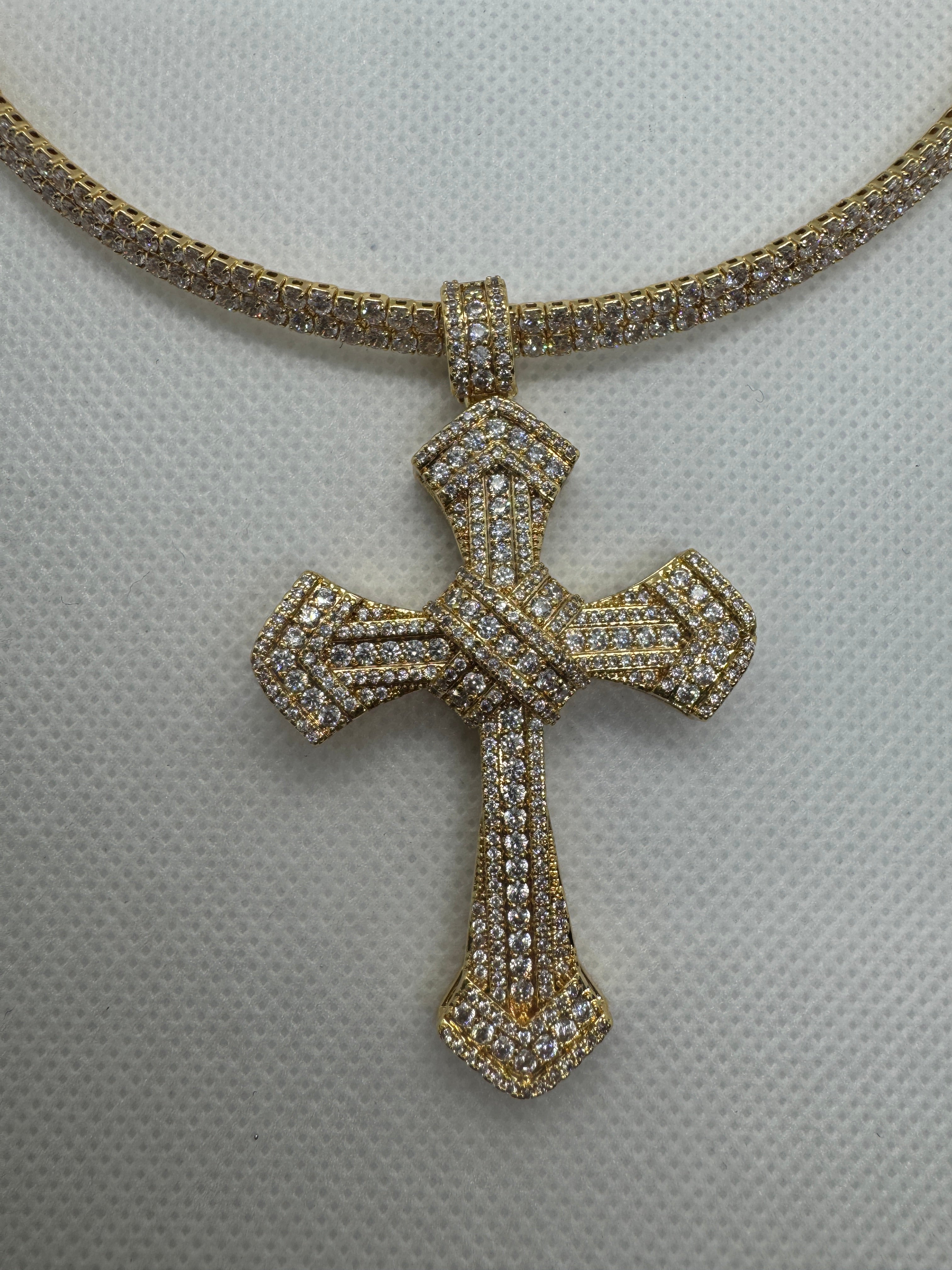 Girocollo croce fascia sottile con micro cristalli oro
