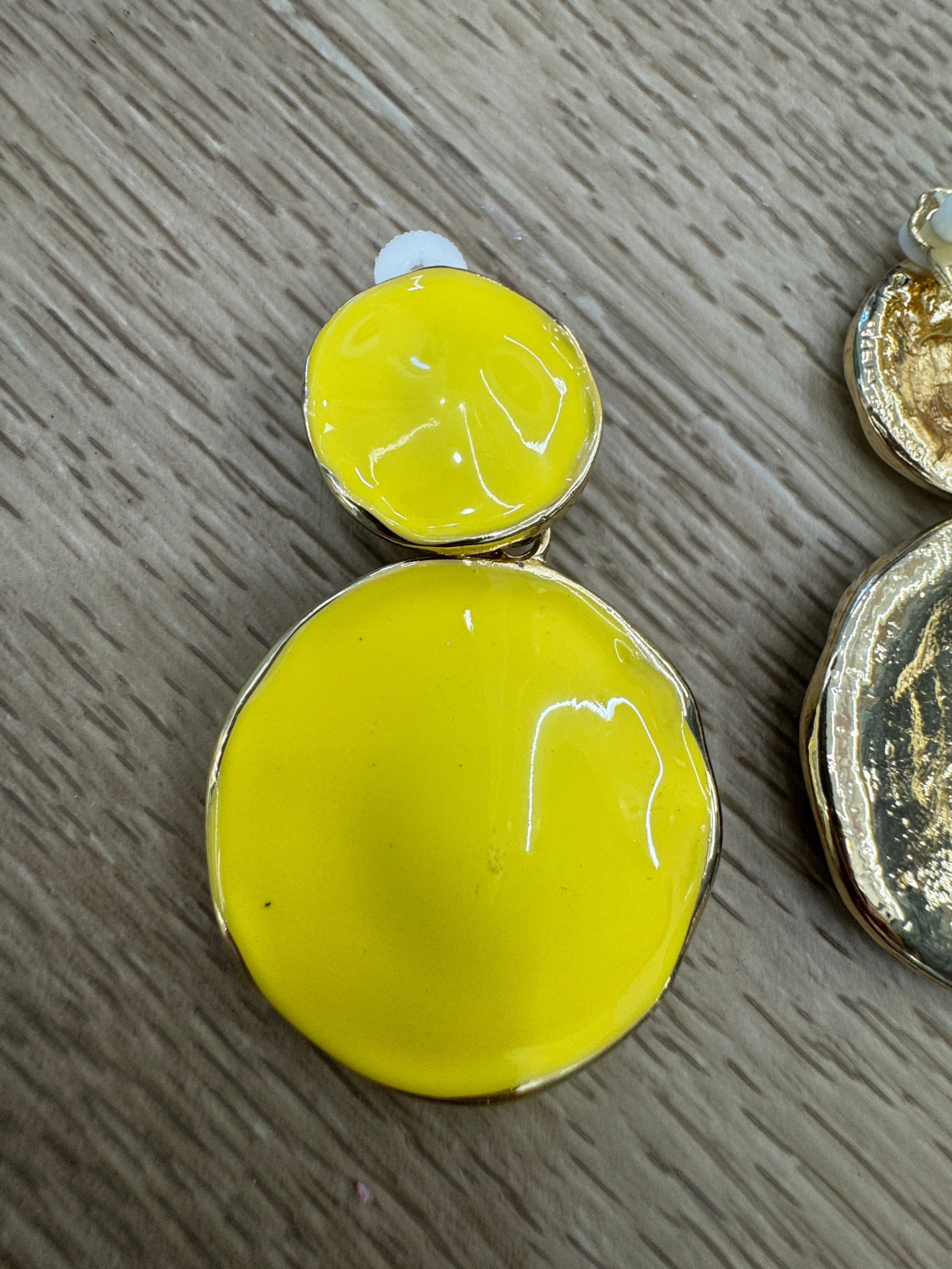 orecchino camille con clip giallo
