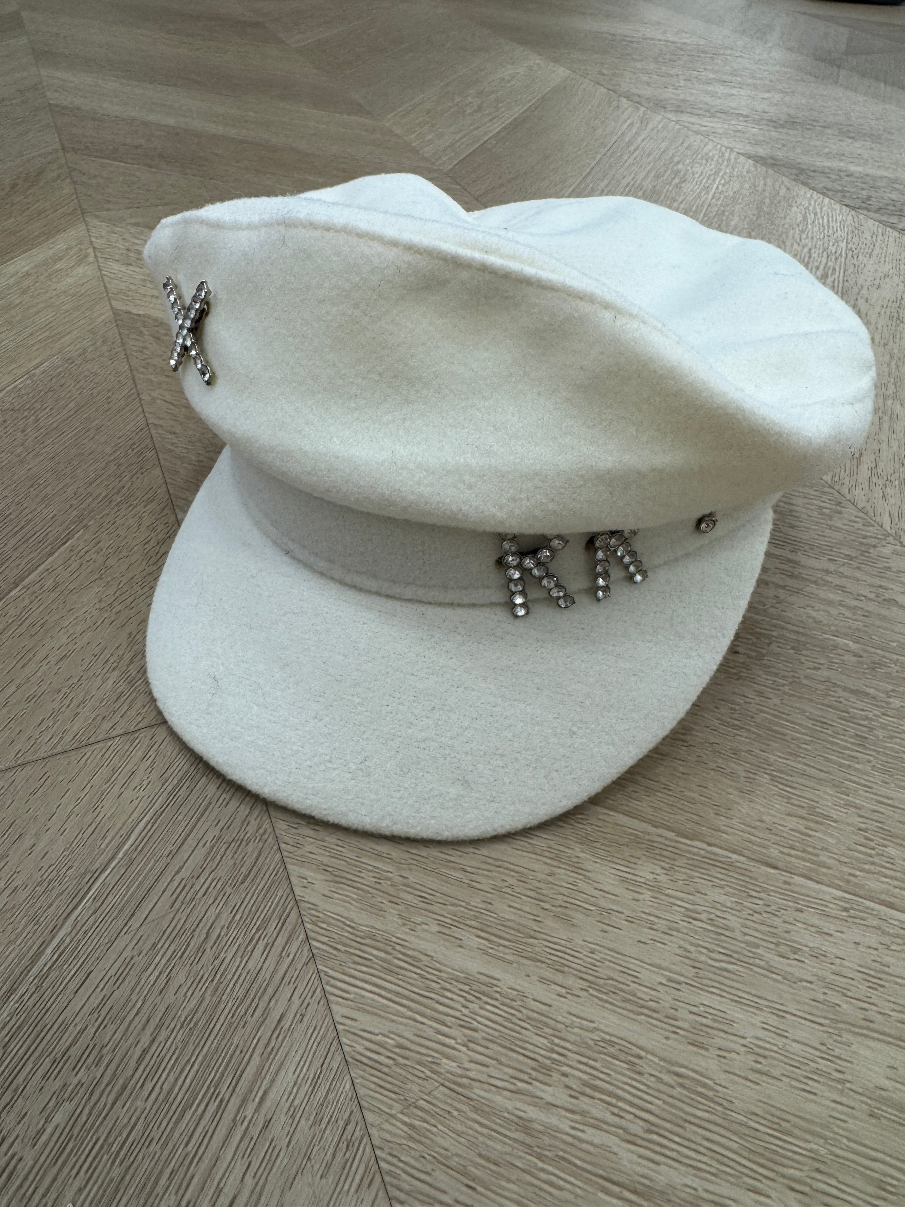 Cappello RB crema