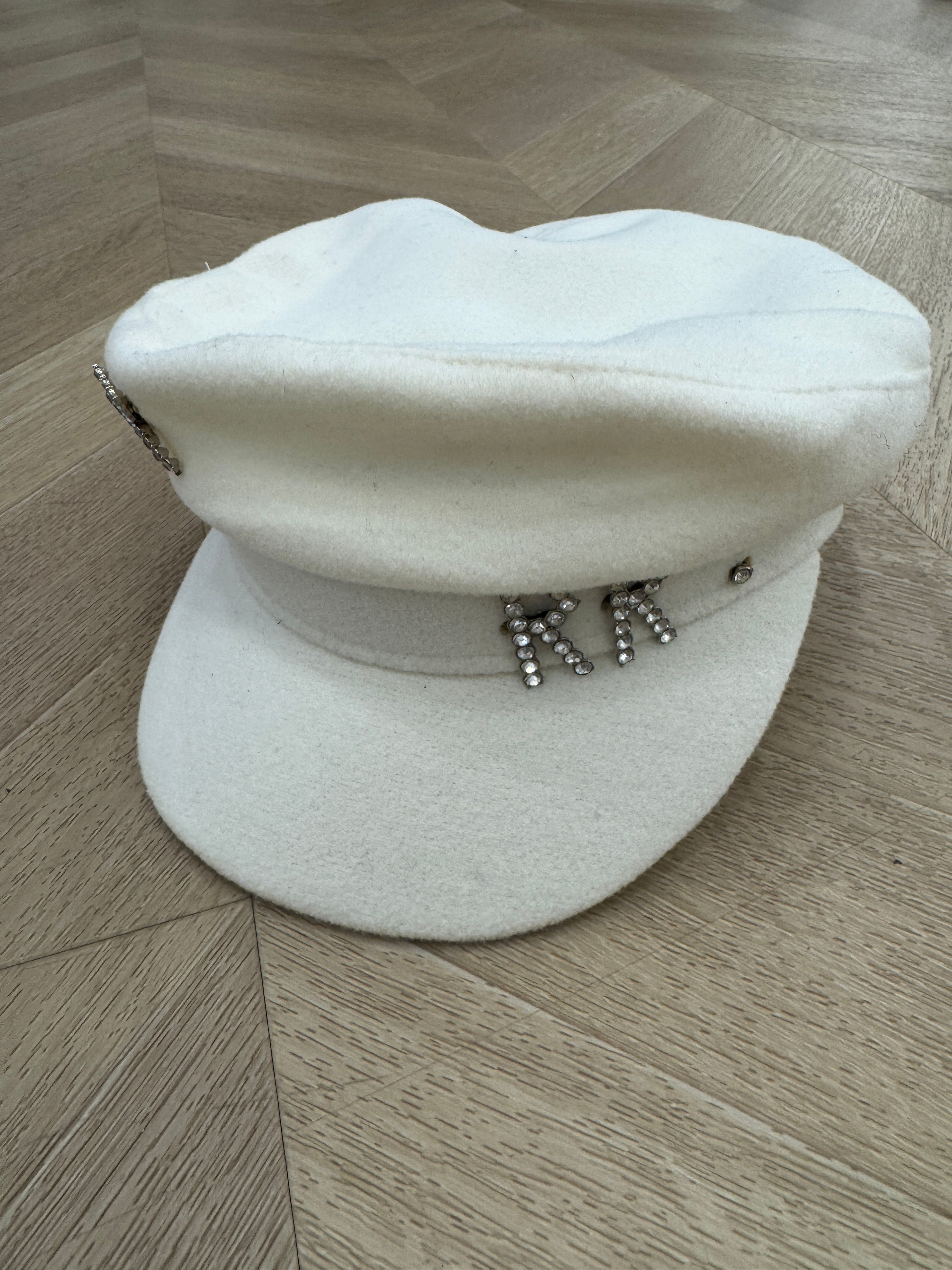 Cappello RB crema